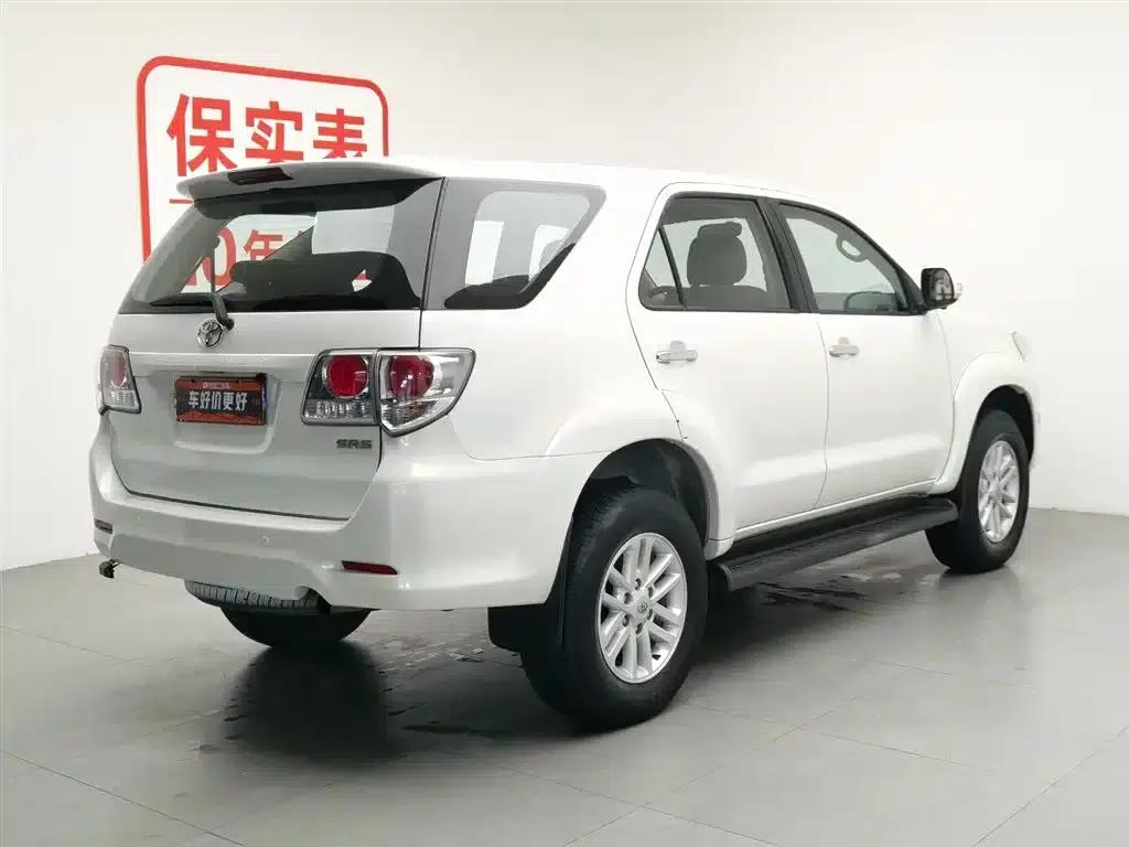 Fortuner 2014 2.7L Automatic — миниатюра 3