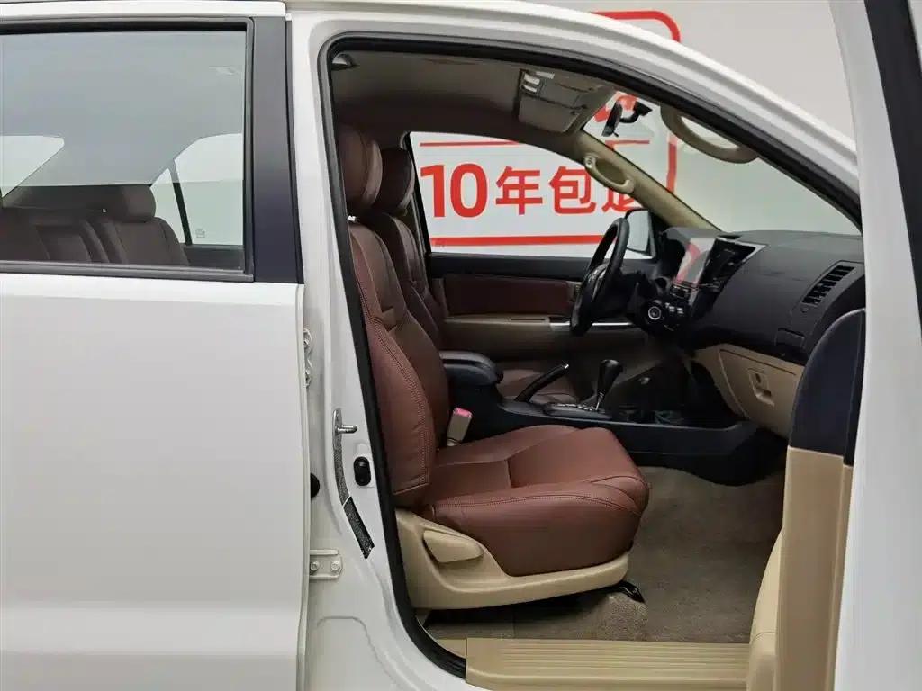 Fortuner 2014 2.7L Automatic — миниатюра 22