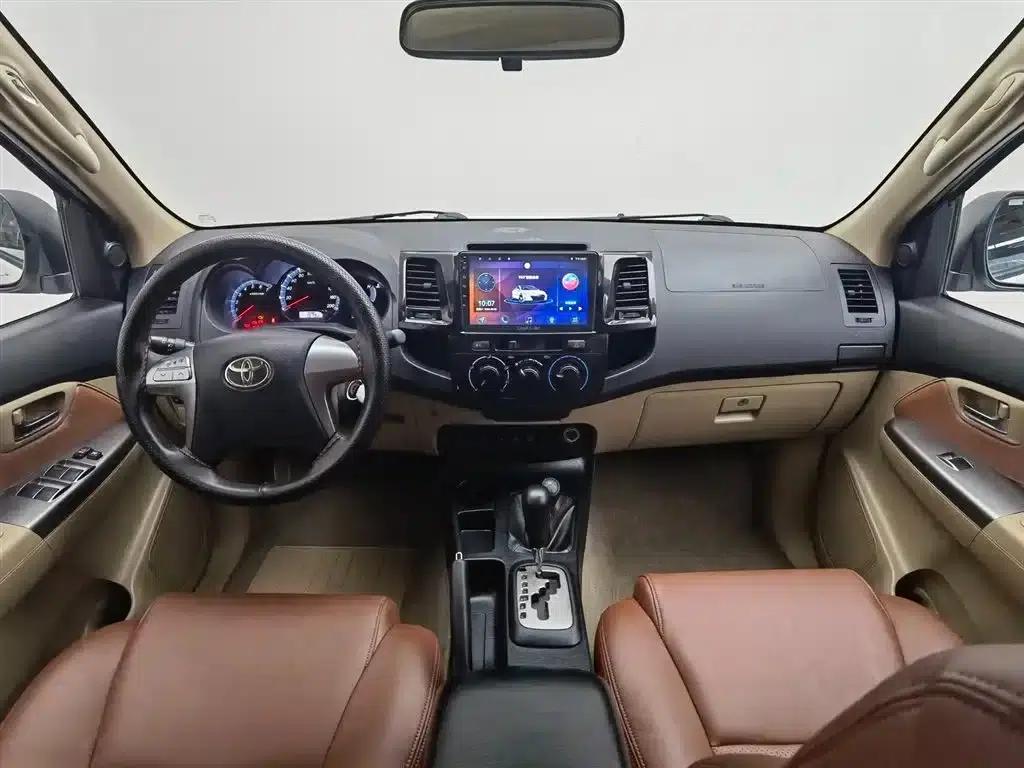 Fortuner 2014 2.7L Automatic — миниатюра 24