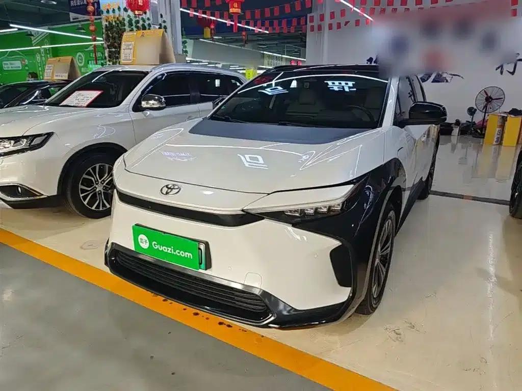 FAW Toyota bZ4X 2022 Two-Wheel Drive Long Range PRO Edition — миниатюра 2