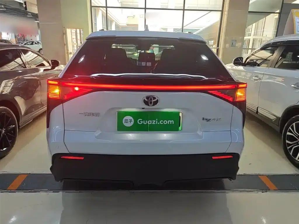 FAW Toyota bZ4X 2022 Two-Wheel Drive Long Range PRO Edition — миниатюра 6