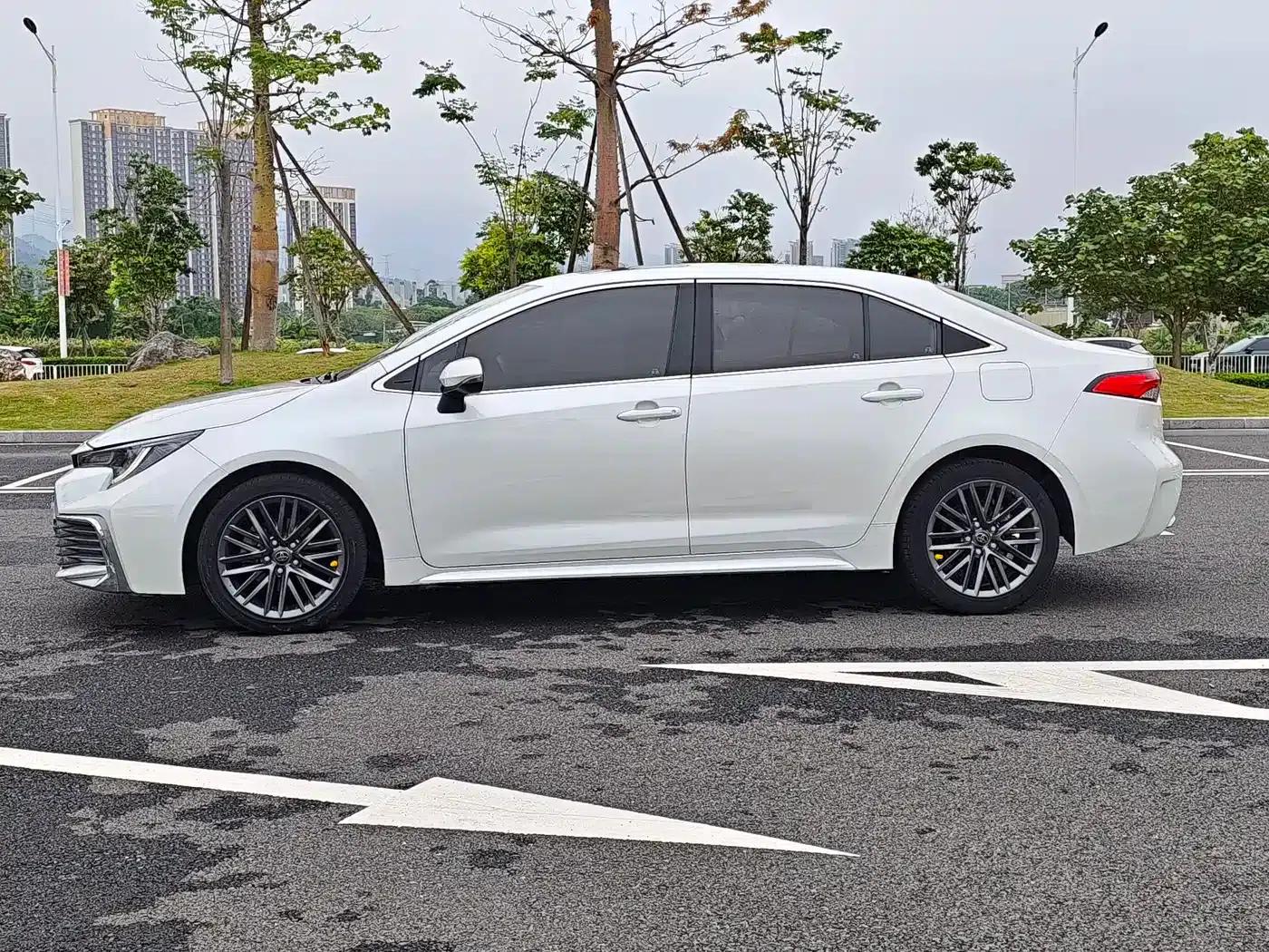 2021 Geely Lingshang 2.0L Luxury Edition — миниатюра 3