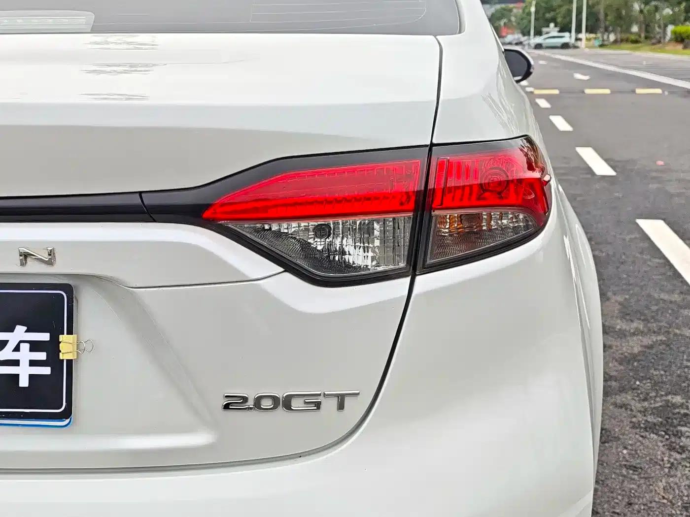 2021 Geely Lingshang 2.0L Luxury Edition — миниатюра 32