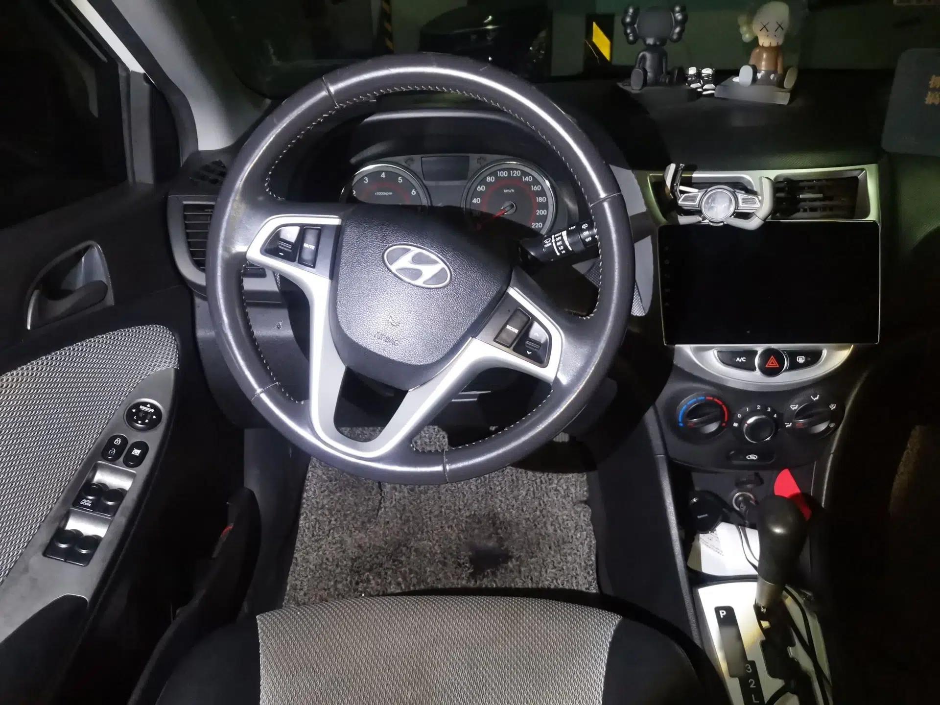 Hyundai Verna Ray 2014 1.4L Automatic GLX — миниатюра 11