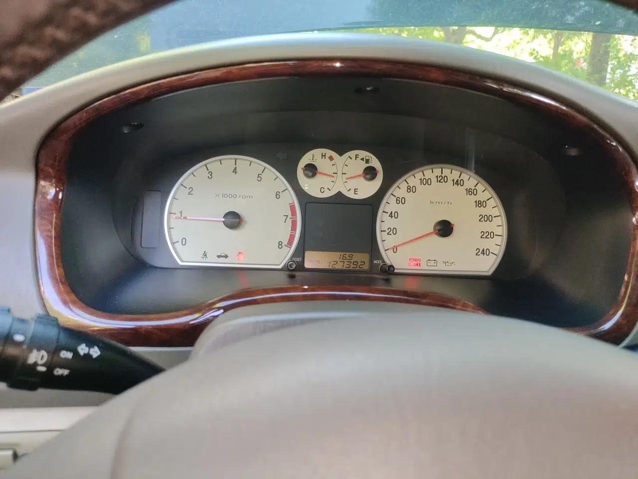 Hyundai MoInca 2009 1.8L Manual Luxury Edition GL — миниатюра 12