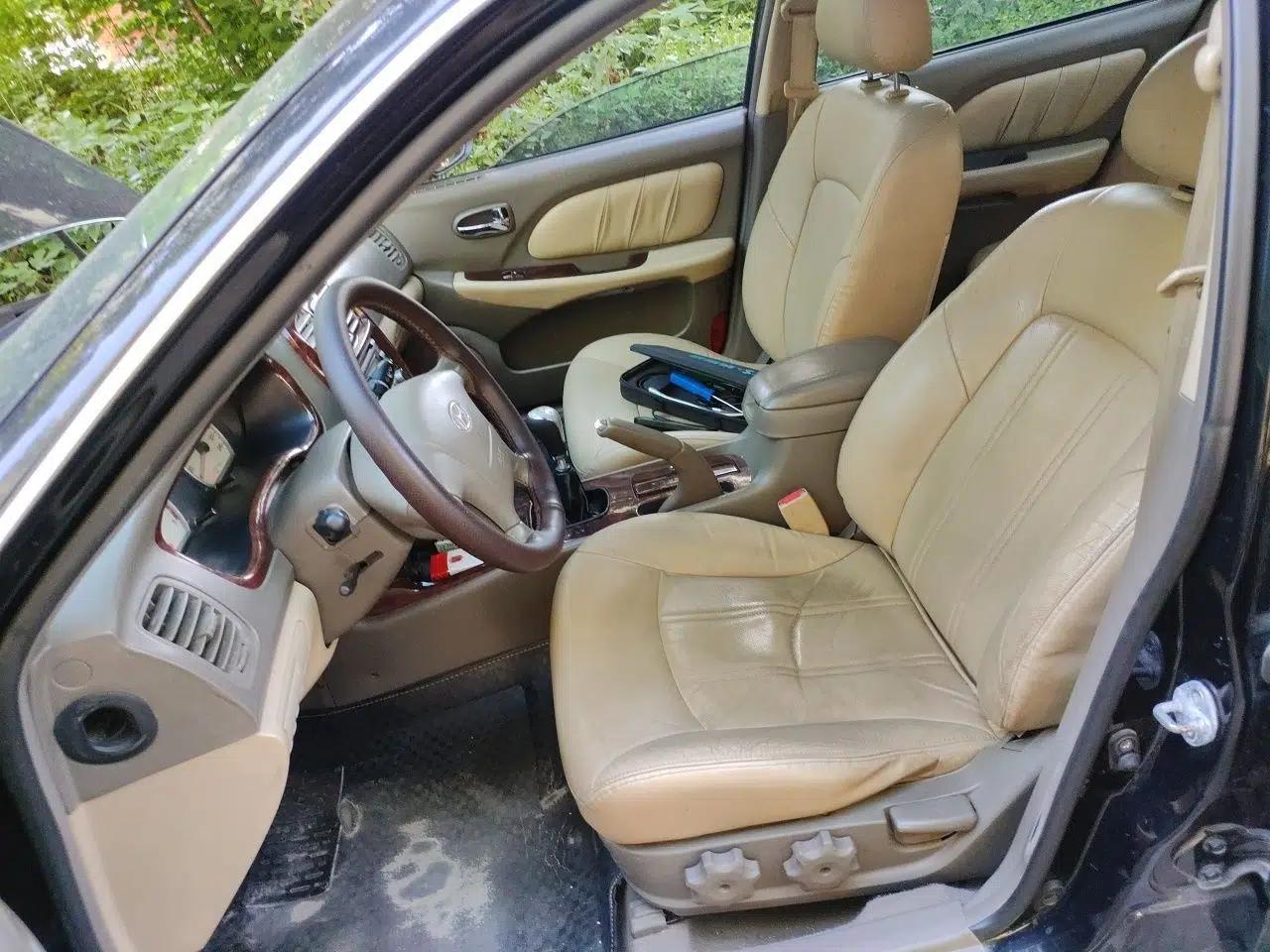 Hyundai MoInca 2009 1.8L Manual Luxury Edition GL — миниатюра 16