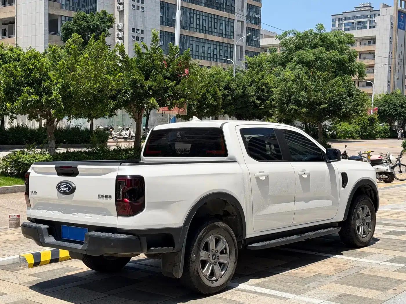 Ranger 2023 Mountain 4WD Automatic Gasoline — миниатюра 4