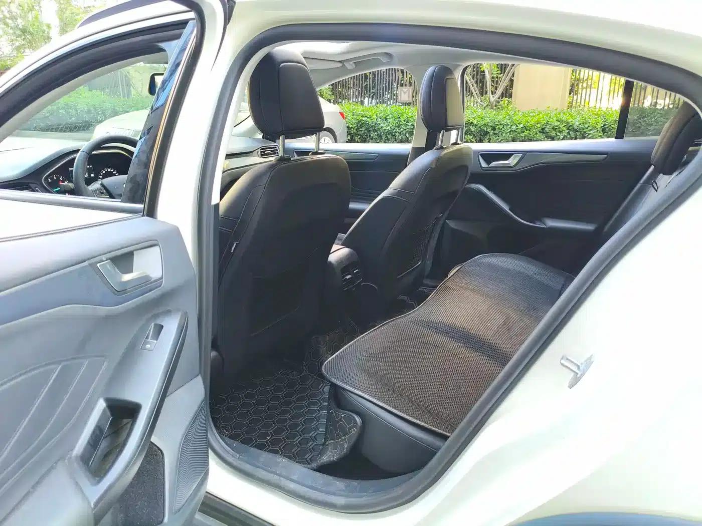 Ford Focus Active 2020 EcoBoost 180 Automatic Trend Edition — миниатюра 12