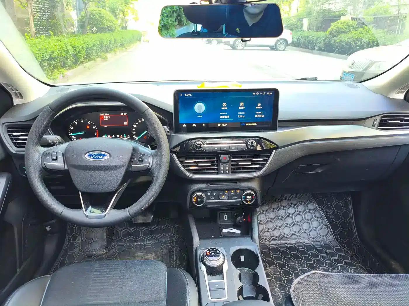Ford Focus Active 2020 EcoBoost 180 Automatic Trend Edition — миниатюра 8