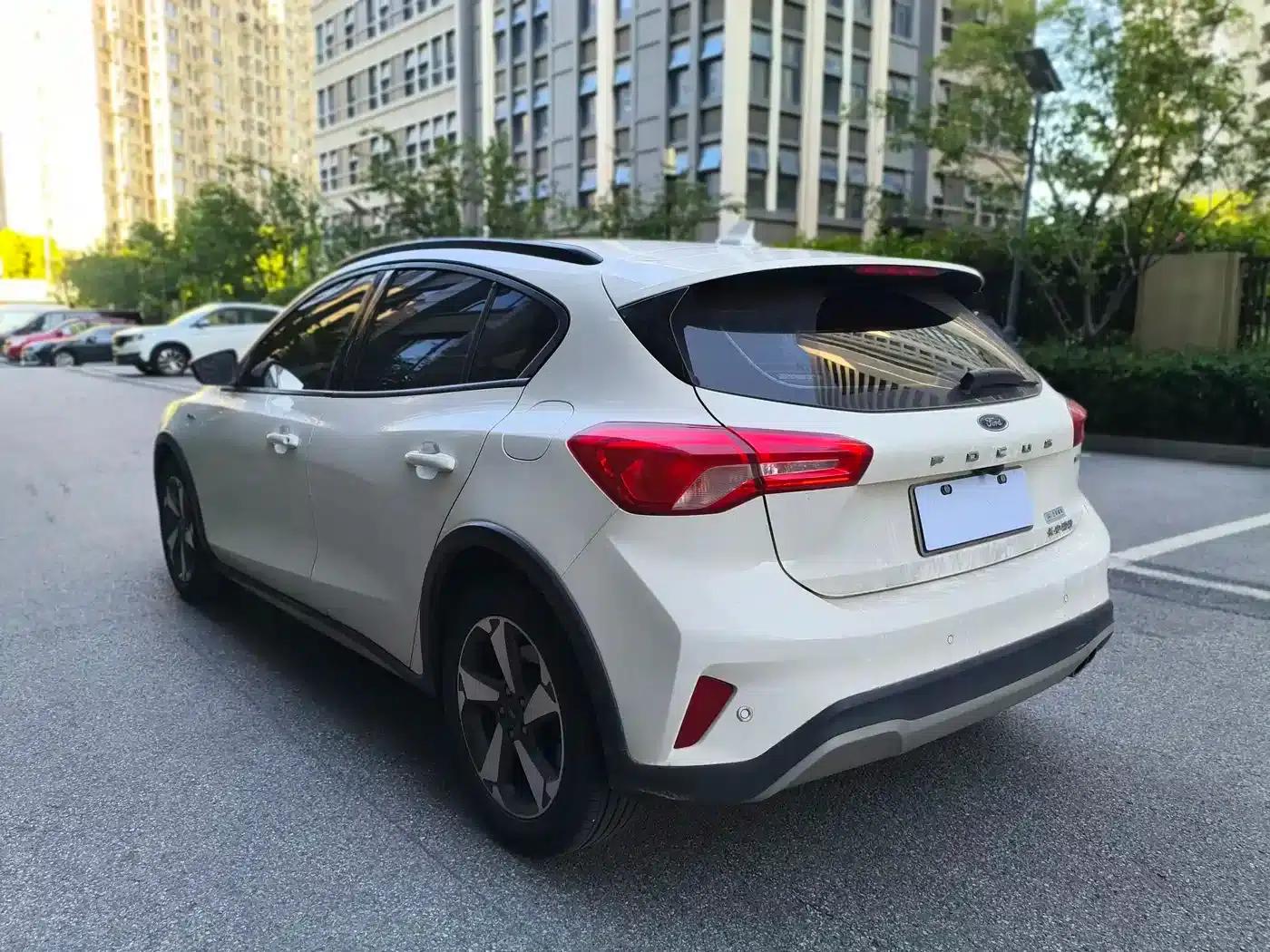 Ford Focus Active 2020 EcoBoost 180 Automatic Trend Edition — миниатюра 10