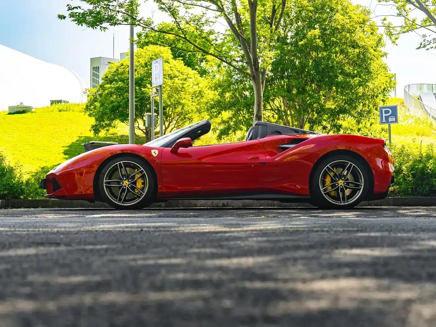 2015 Ferrari 488 GTB — миниатюра 16