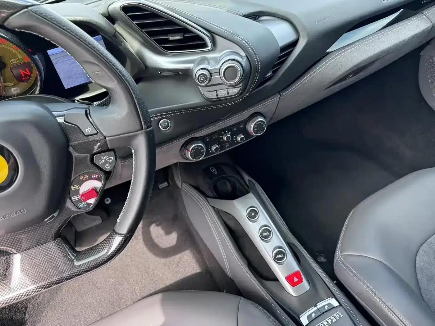 2015 Ferrari 488 GTB — миниатюра 9