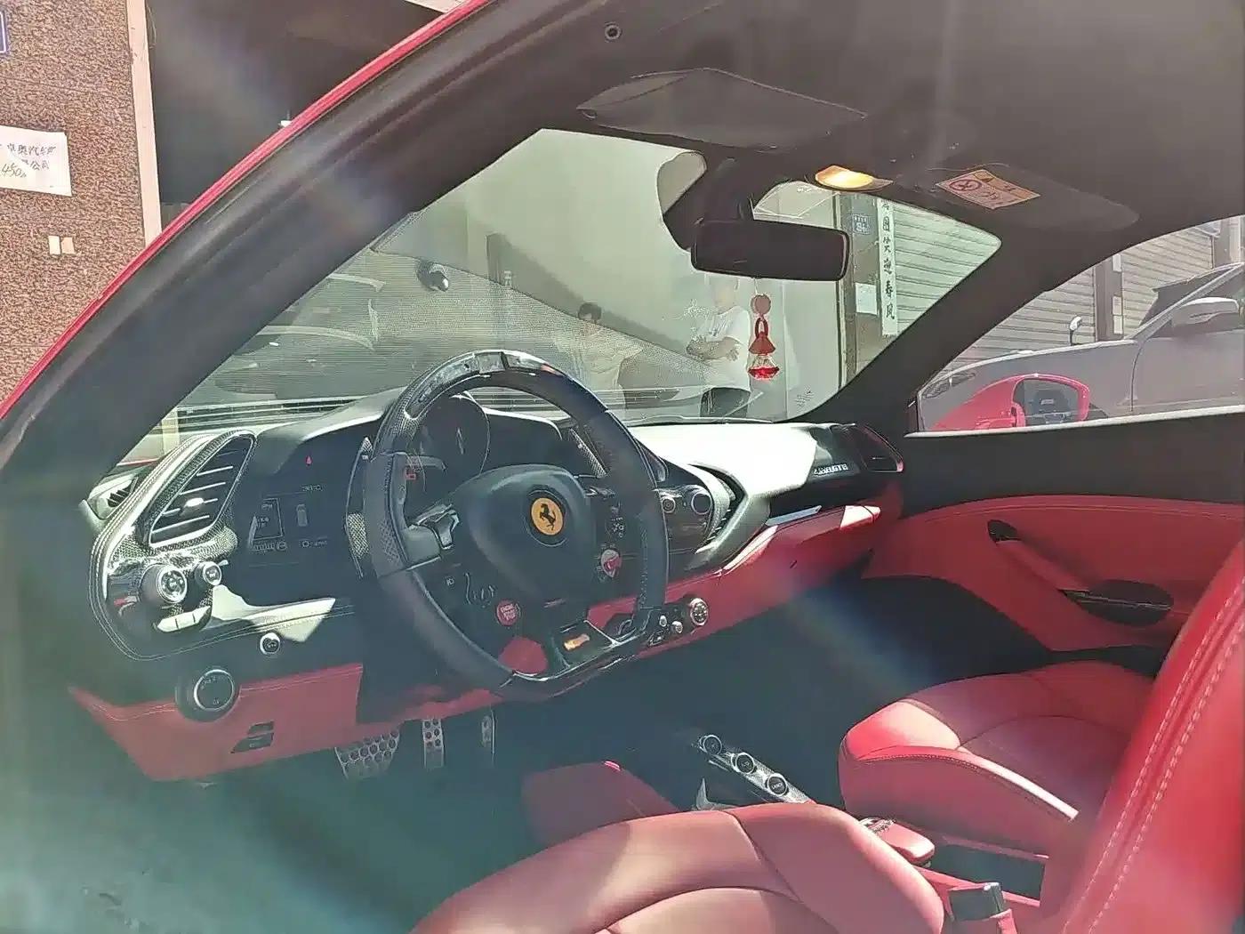 2015 Ferrari 488 GTB — миниатюра 4