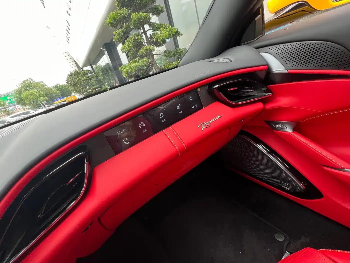Roma 2020 3.9T V8 — миниатюра 6