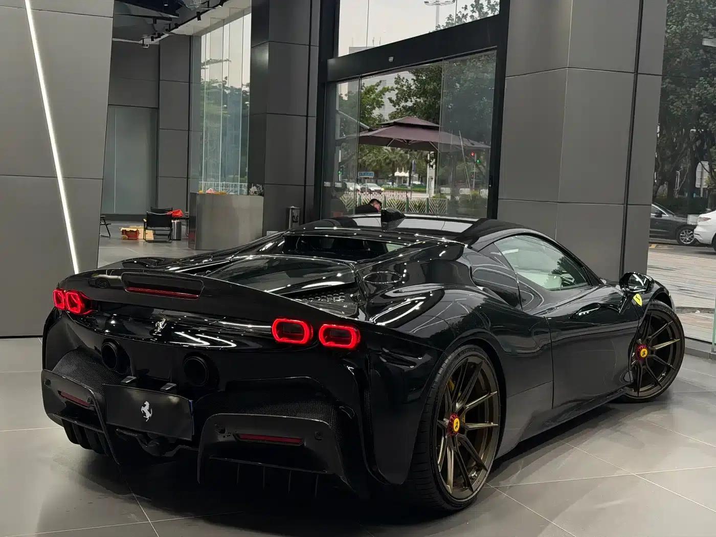 SF90 2020 3.9T V8 Stradale — миниатюра 3