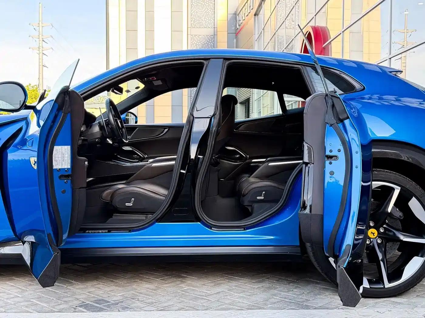 2023 Purosangue 6.5L V12 — миниатюра 2