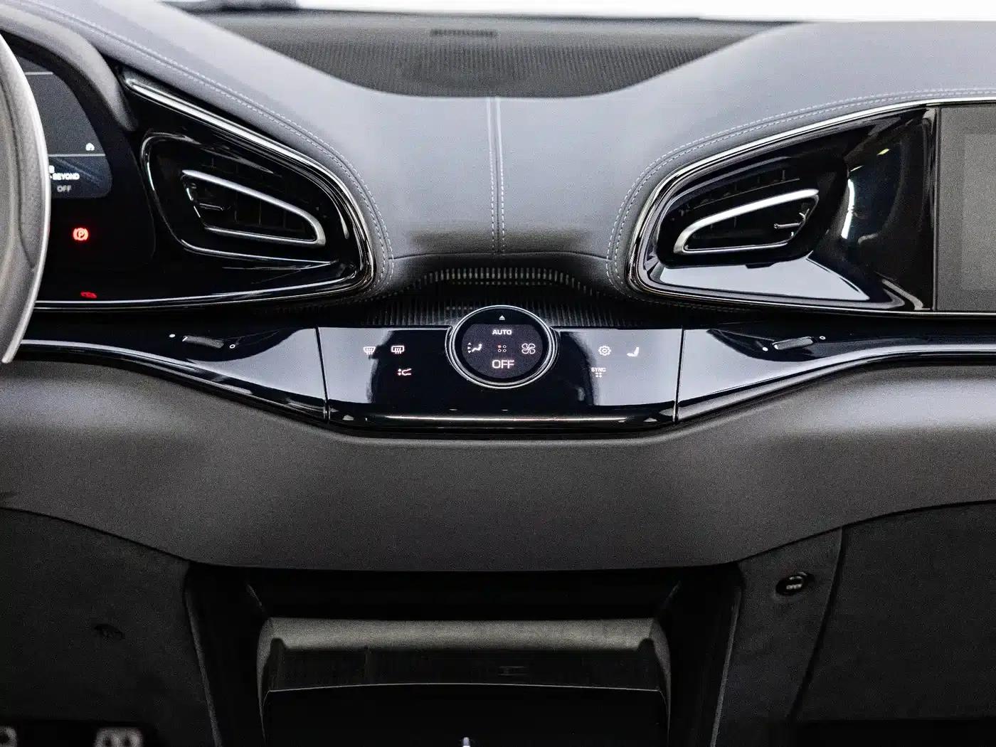 2023 Purosangue 6.5L V12 — миниатюра 22