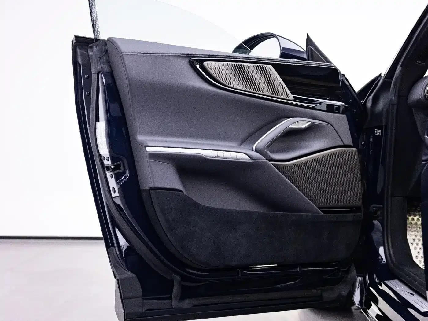 2023 Purosangue 6.5L V12 — миниатюра 7