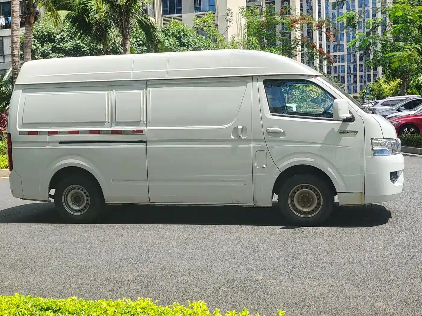 Fengjing Zhilan G7 New Energy 2022 Model, Long Wheelbase High Roof 2-Seat Van with CATL 50.23kWh — миниатюра 4