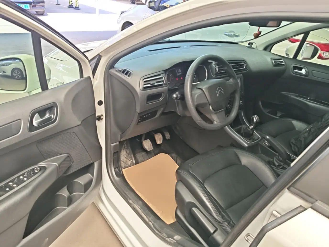 Citroen C4 Sega 2016 1.6L Manual Comfort Model — миниатюра 18