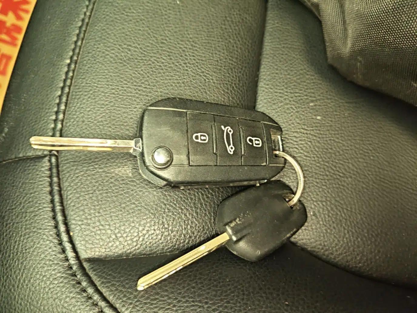 Citroen C4 Sega 2016 1.6L Manual Comfort Model — миниатюра 22