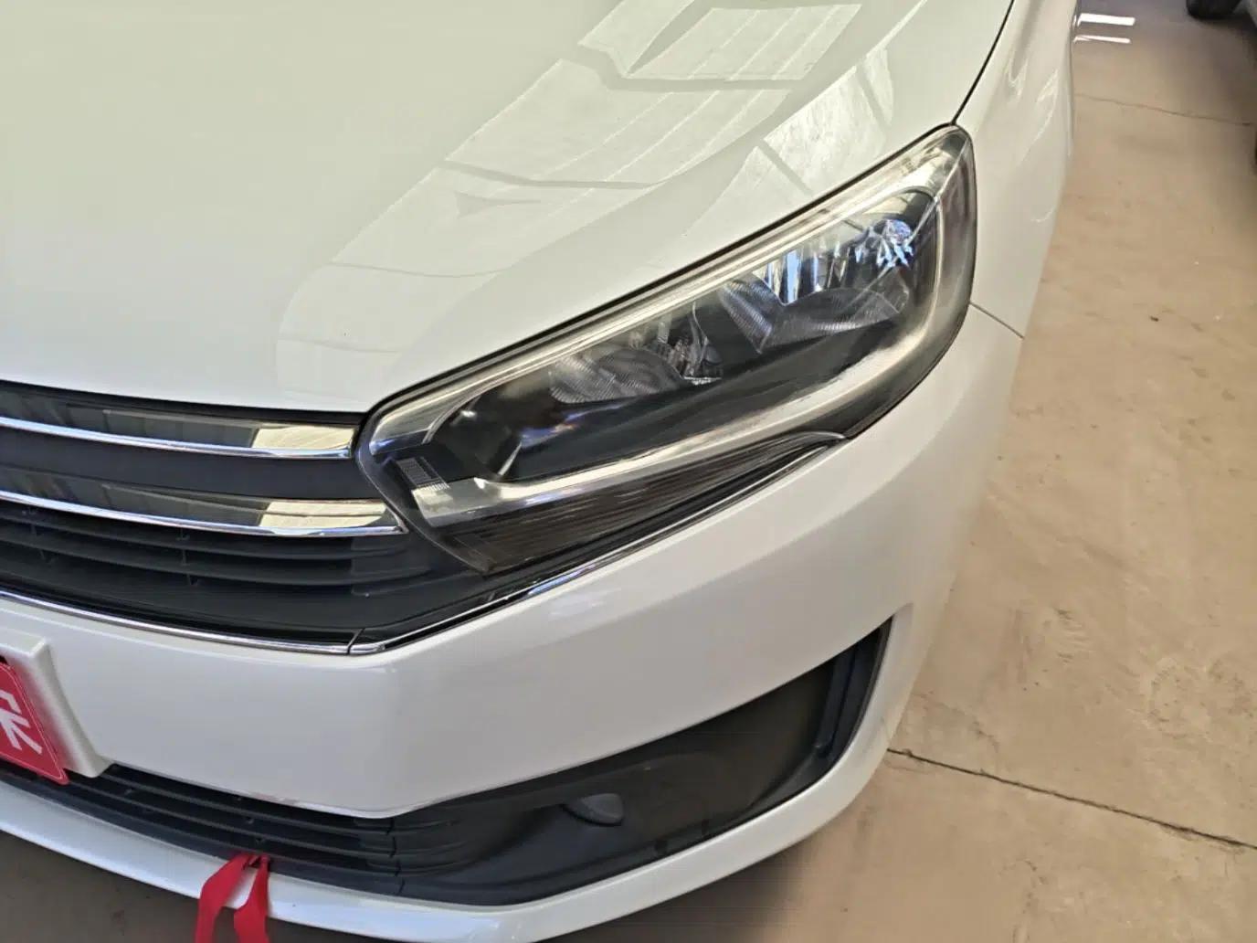 Citroen C4 Sega 2016 1.6L Manual Comfort Model — миниатюра 5