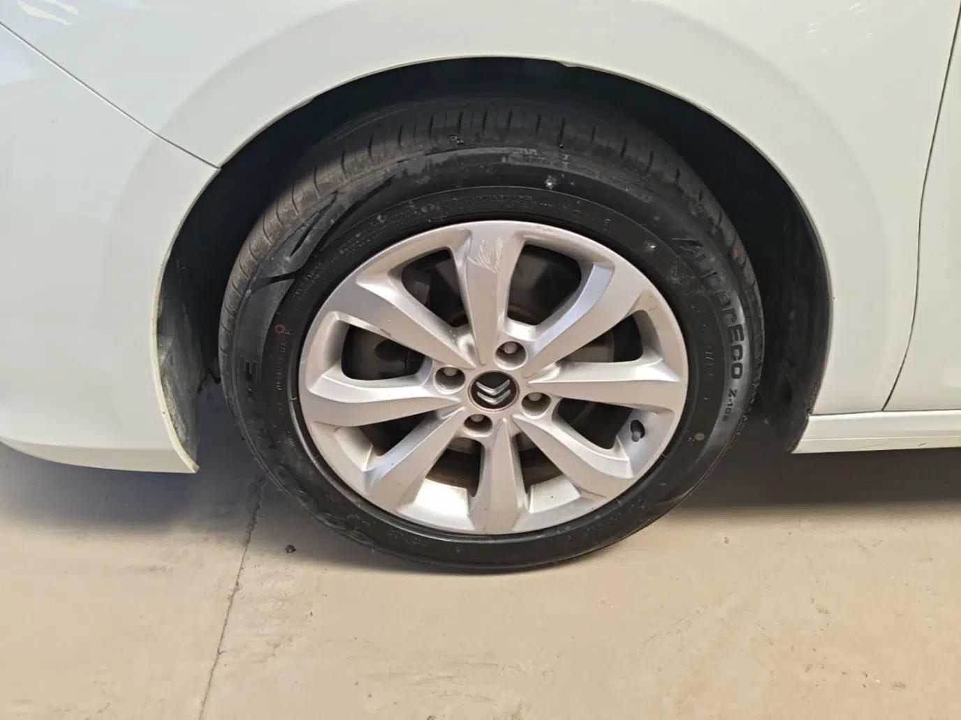 Citroen C4 Sega 2016 1.6L Manual Comfort Model — миниатюра 9