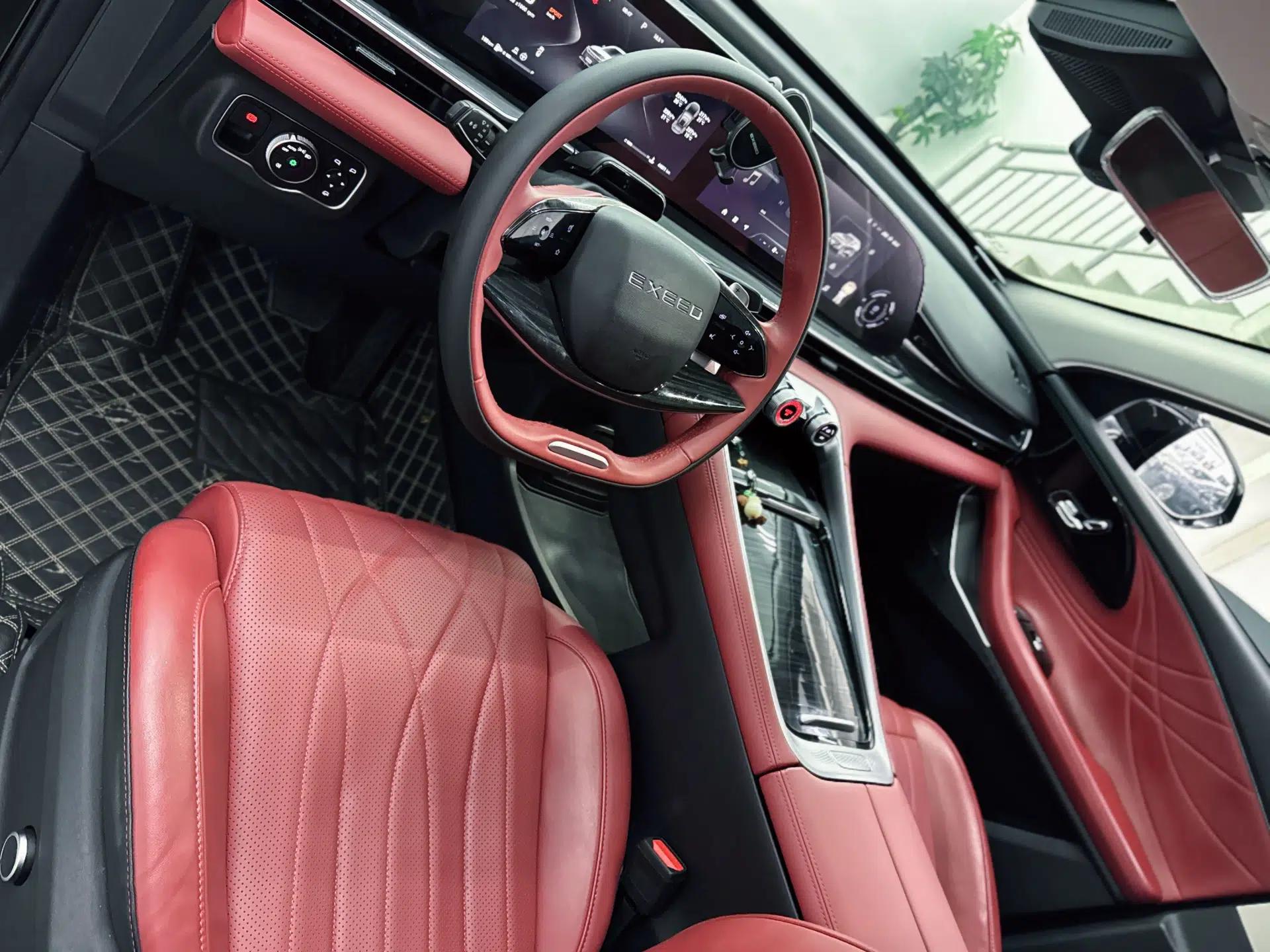 EXEED Stellar 2023 400T Two-Wheel Drive Comfort Flyfish Edition — миниатюра 13