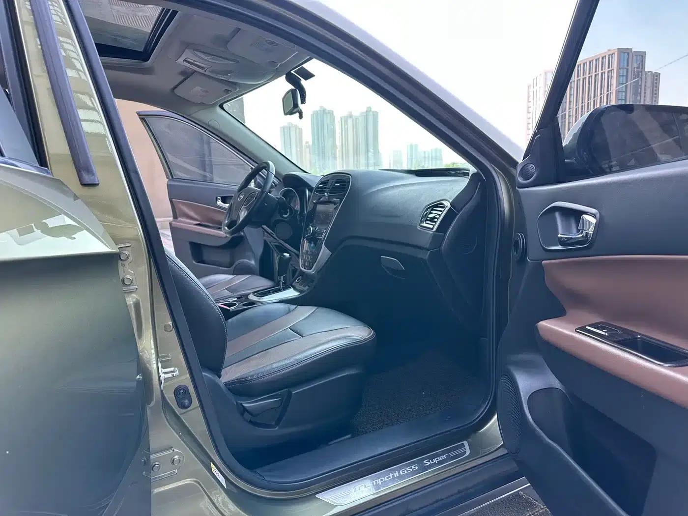 Trumpchi GS5 Super 2015 2.0L Automatic 2WD Luxury Navigation Edition — миниатюра 12