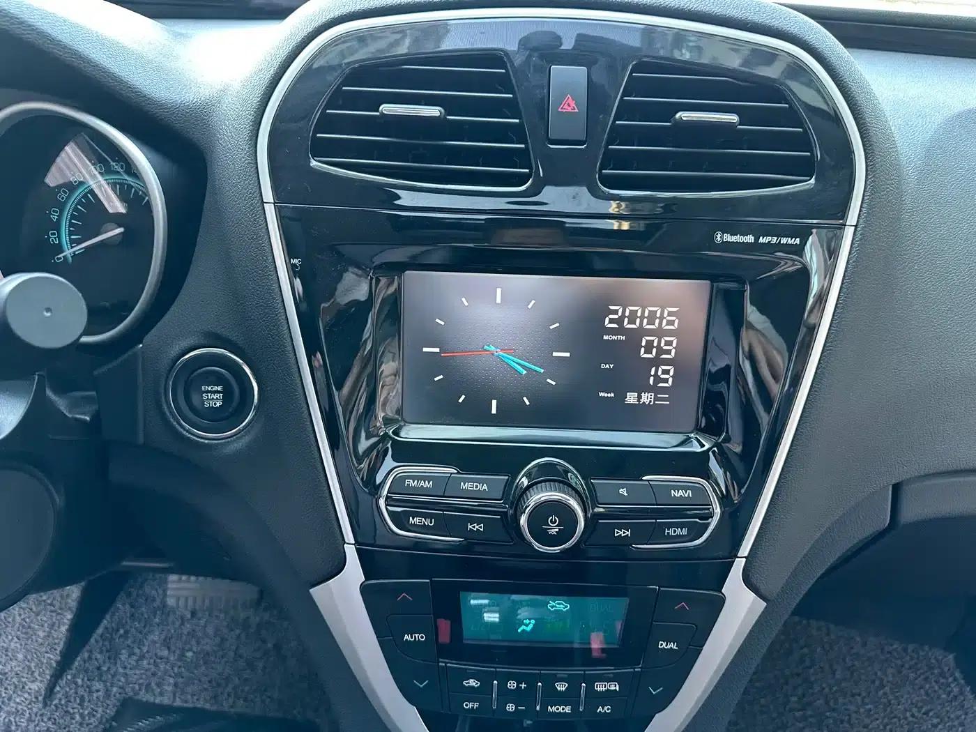 Trumpchi GS5 Super 2015 2.0L Automatic 2WD Luxury Navigation Edition — миниатюра 17