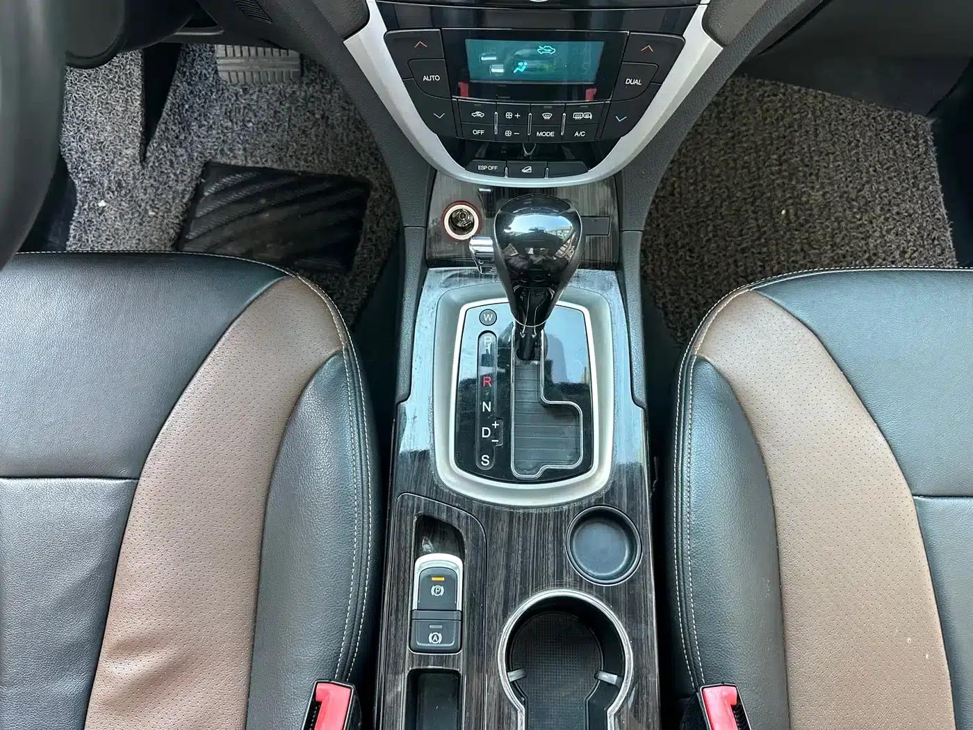 Trumpchi GS5 Super 2015 2.0L Automatic 2WD Luxury Navigation Edition — миниатюра 18