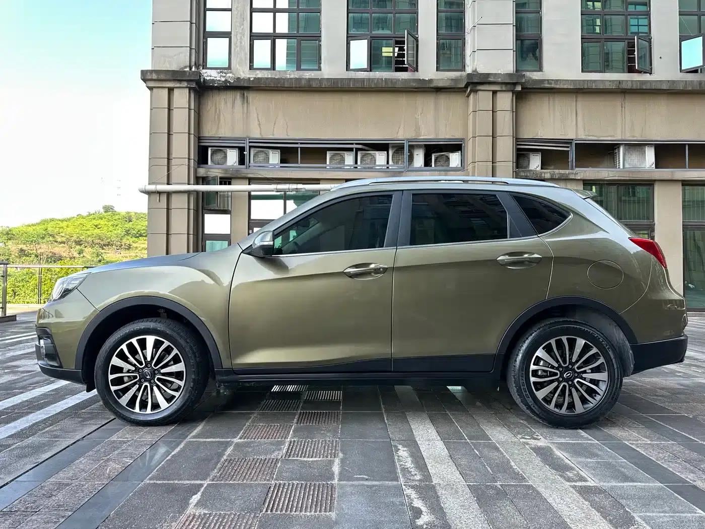 Trumpchi GS5 Super 2015 2.0L Automatic 2WD Luxury Navigation Edition — миниатюра 3