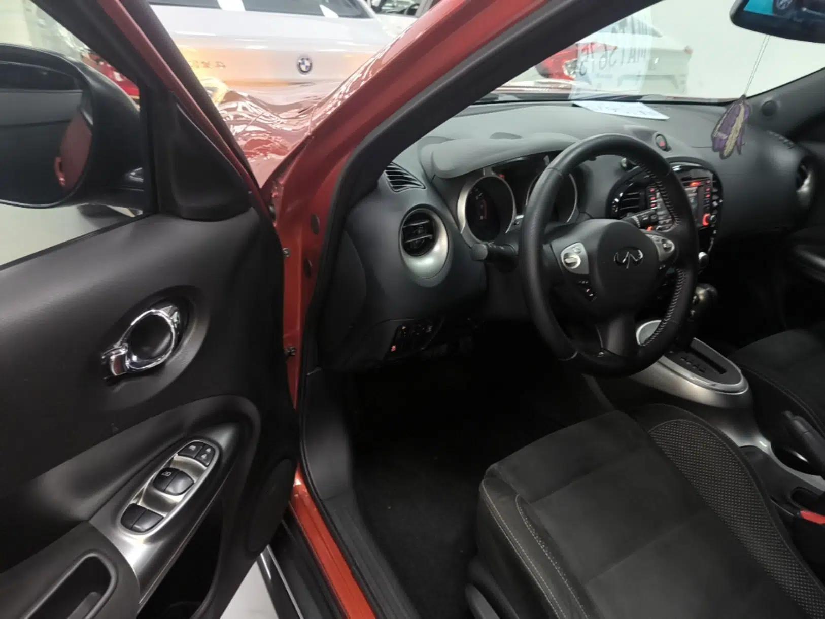 Infiniti ESQ 2014 1.6L Spontaneous Edition — миниатюра 18