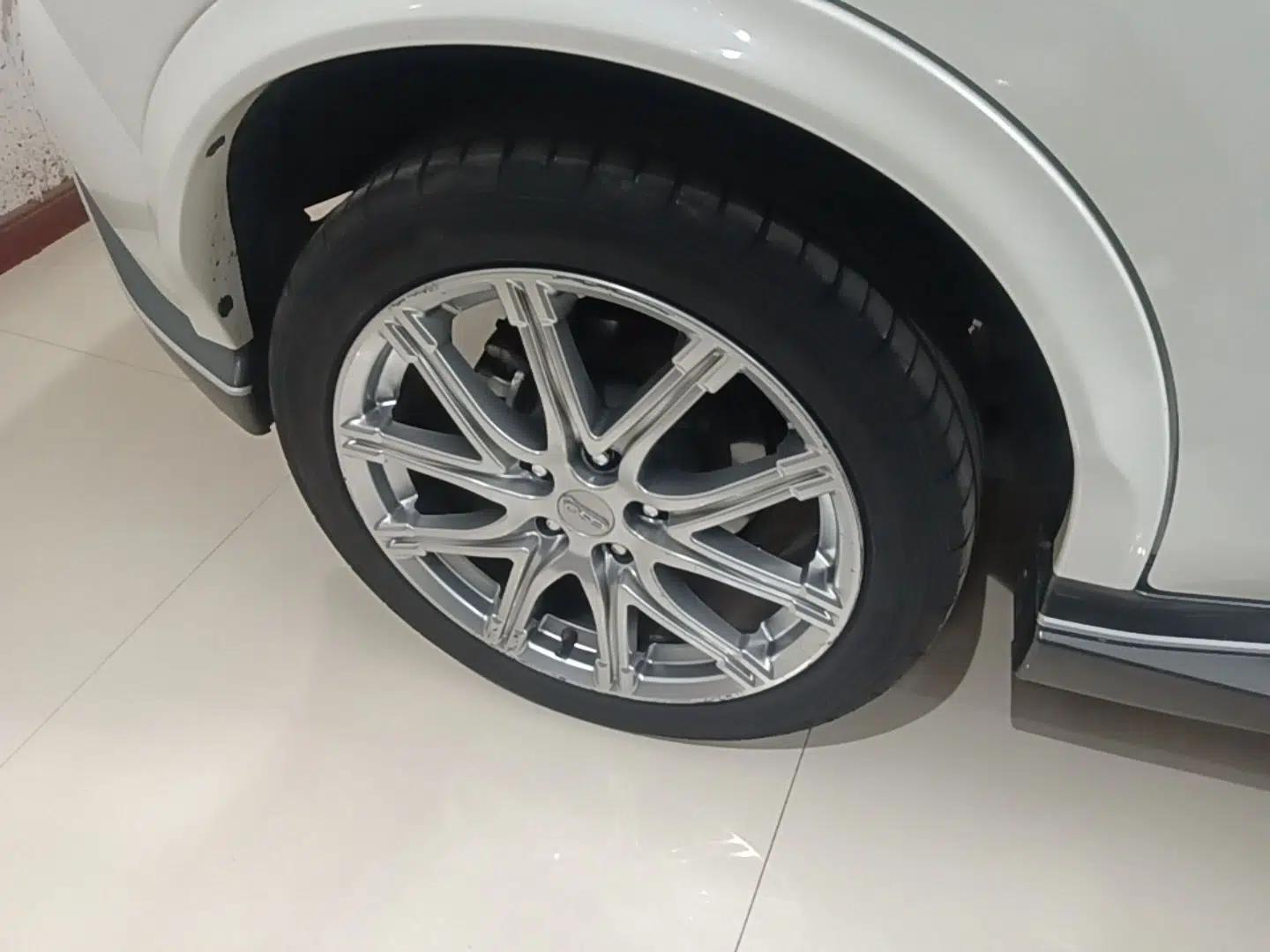 Infiniti ESQ 2014 1.6L Spontaneous Edition — миниатюра 10