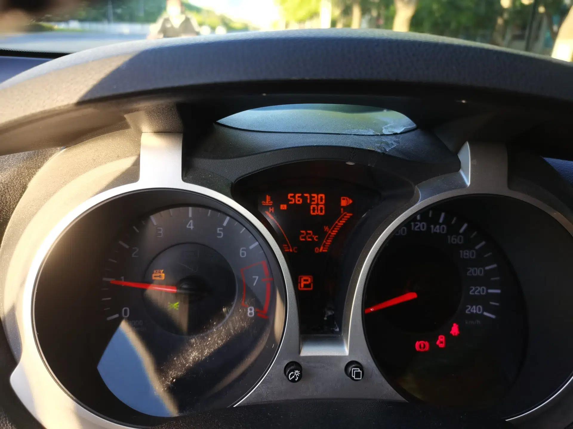 Infiniti ESQ 2014 1.6L Spontaneous Edition — миниатюра 13