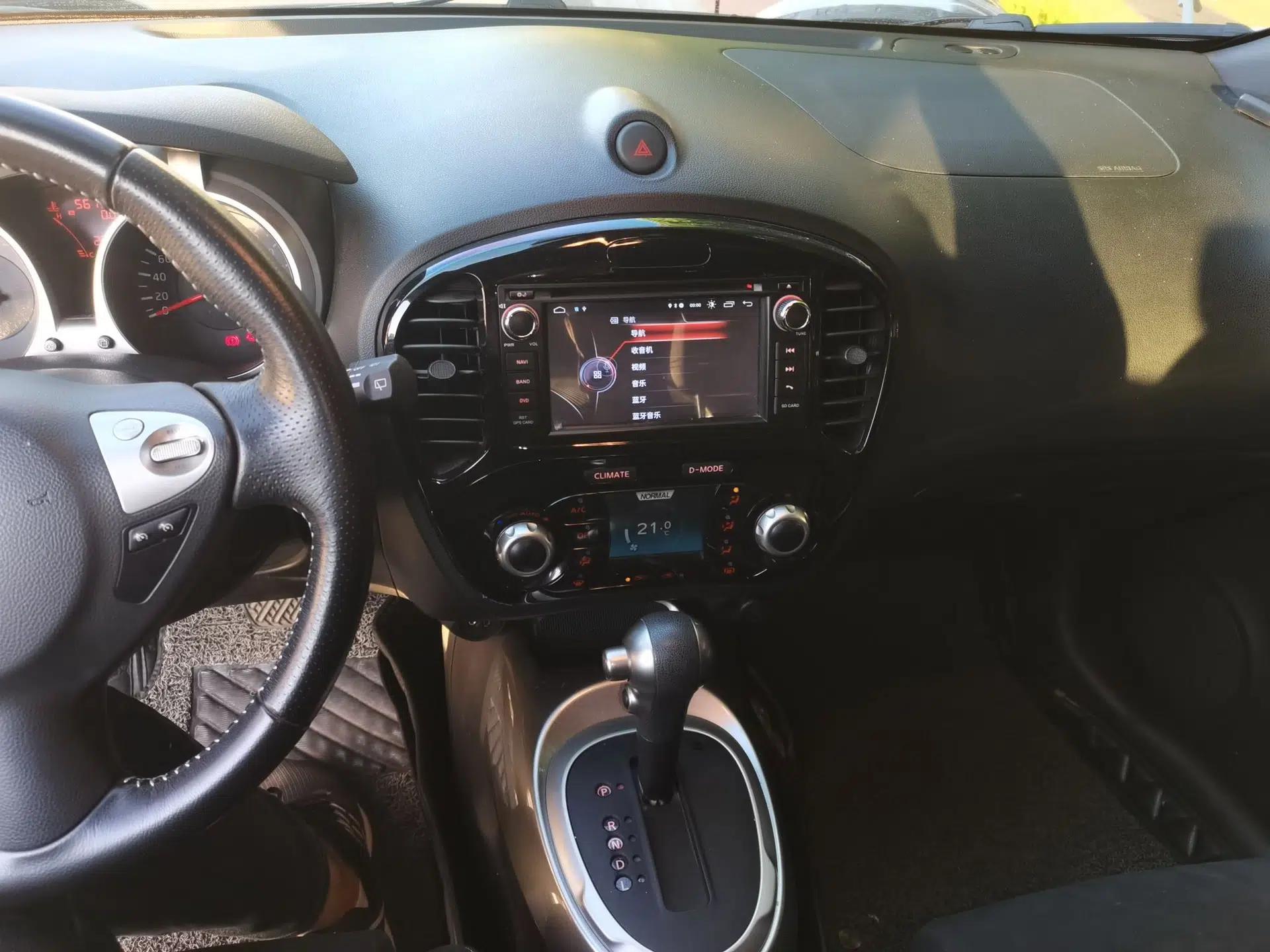 Infiniti ESQ 2014 1.6L Spontaneous Edition — миниатюра 14