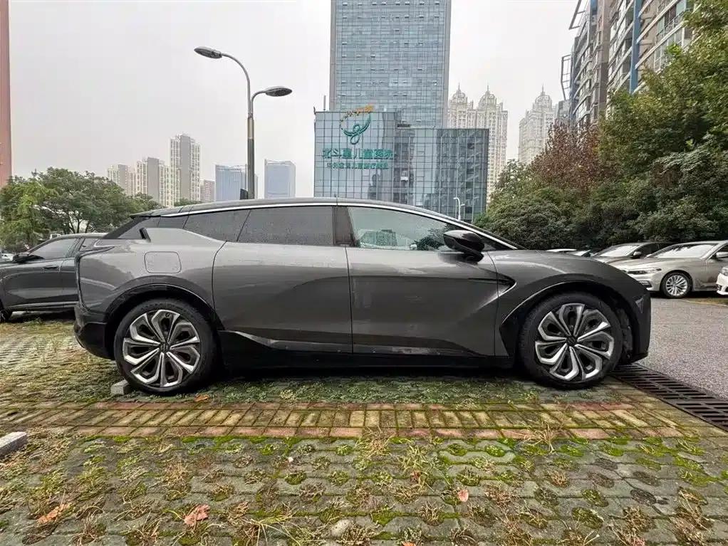 HiPhi X 2021 Flagship Edition 6-seater — миниатюра 4
