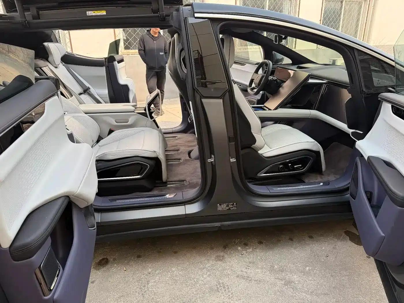 HiPhi X 2021 Flagship Edition 4-seater — миниатюра 8