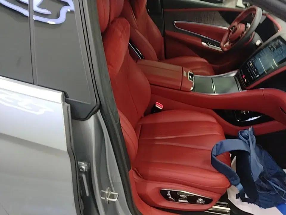 Yangwang U7 2025 PHEV Four-Seat Flagship Edition — миниатюра 23