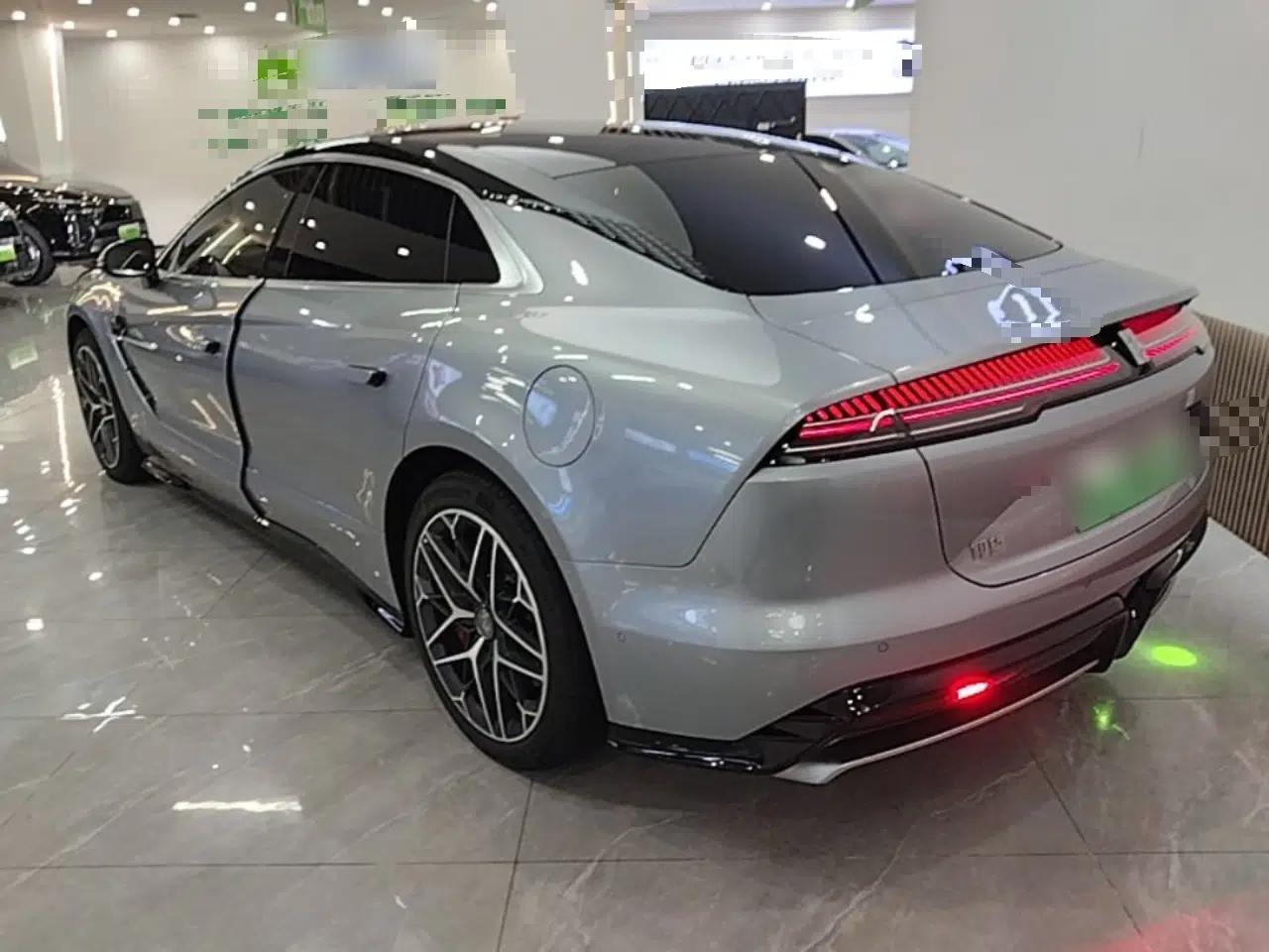 Yangwang U7 2025 PHEV Four-Seat Flagship Edition — миниатюра 4