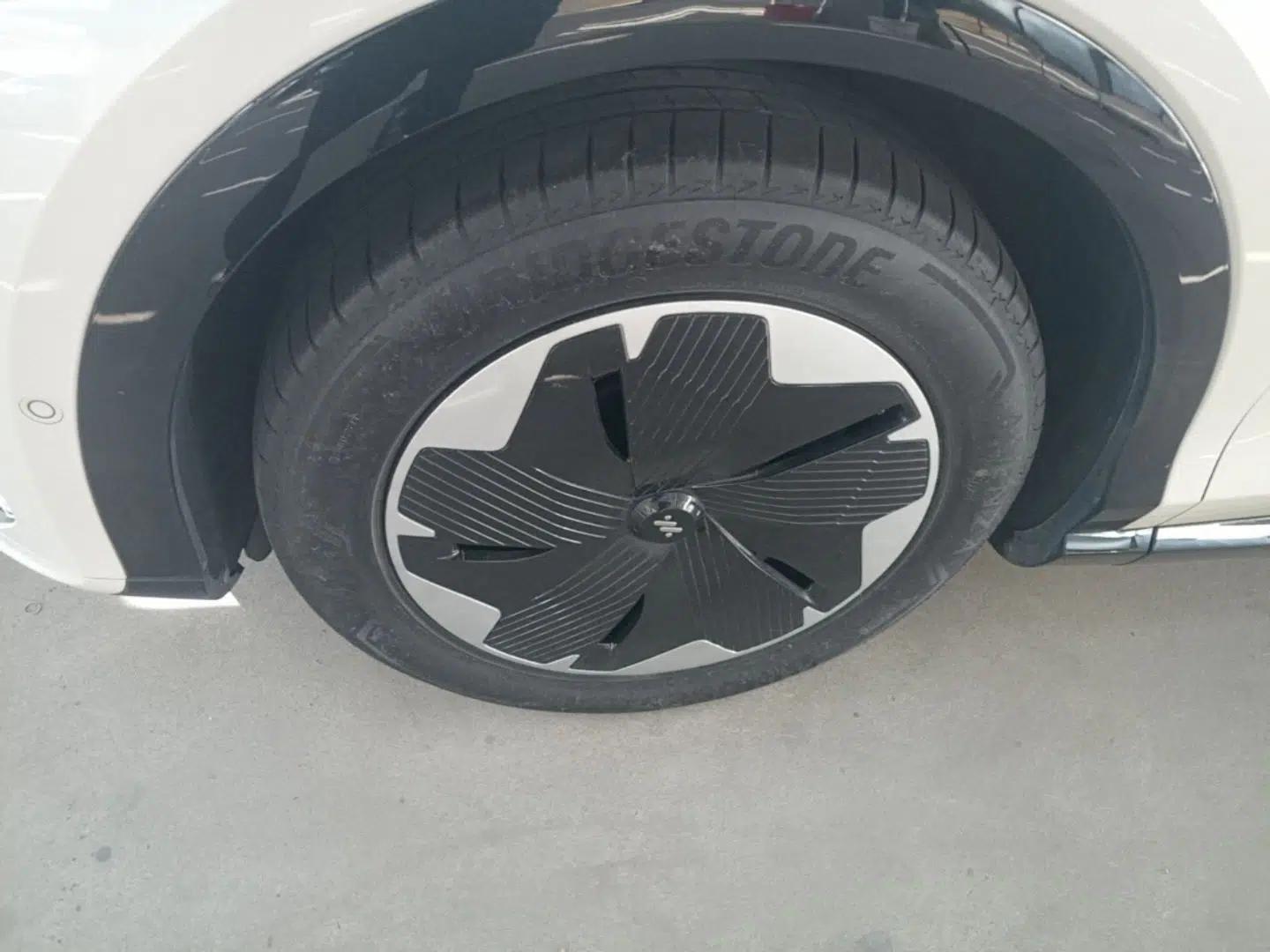 IM LS7 2023 77 kWh Urban Fit Rear-Wheel Drive — миниатюра 8
