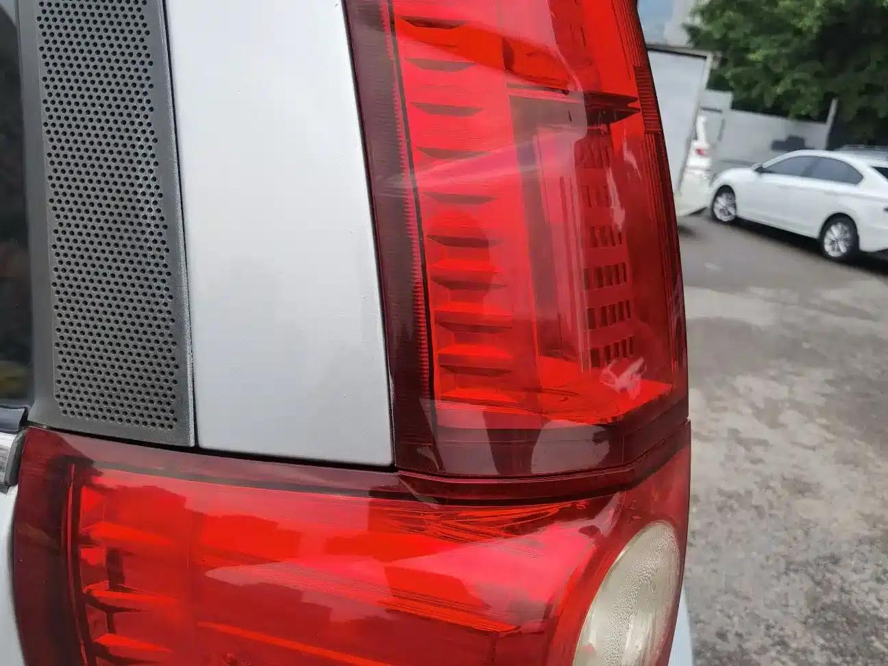 Haval H5 Classic 2012 European Edition Green Static 2.0T Automatic 2WD Comfort Model — миниатюра 8