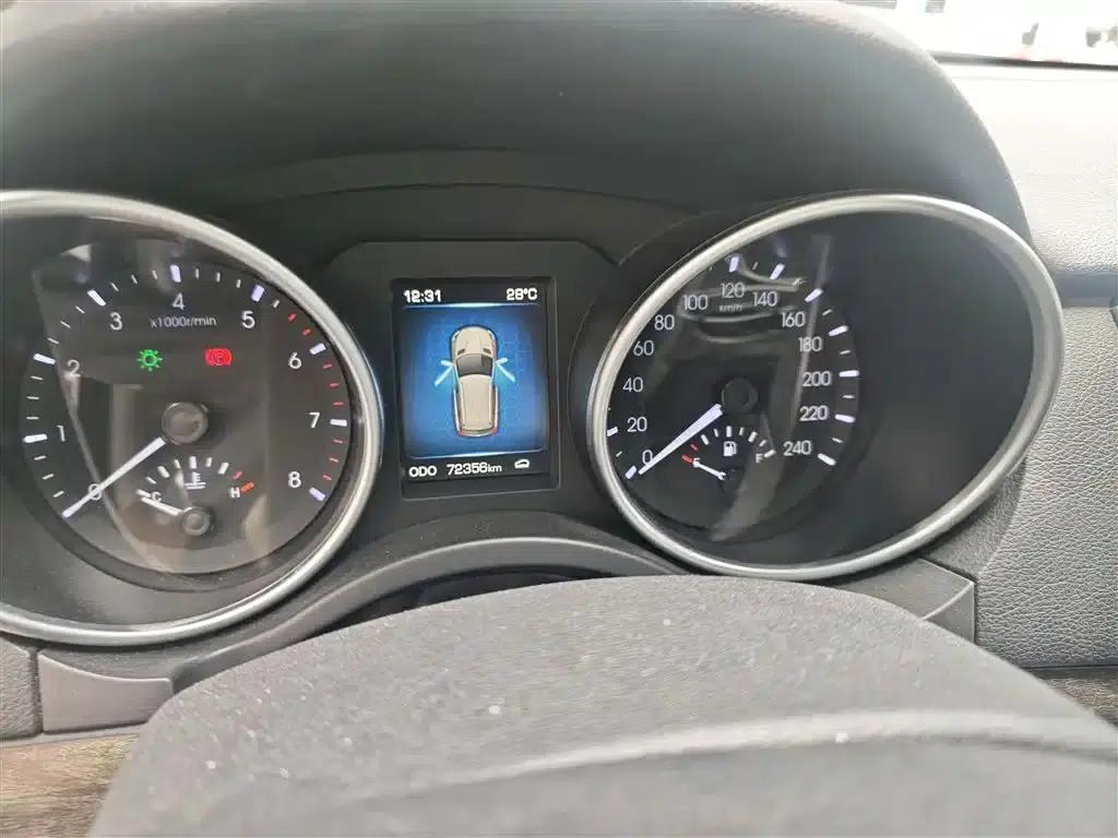 Haval H8 2015 2.0T 2WD Elite — миниатюра 8