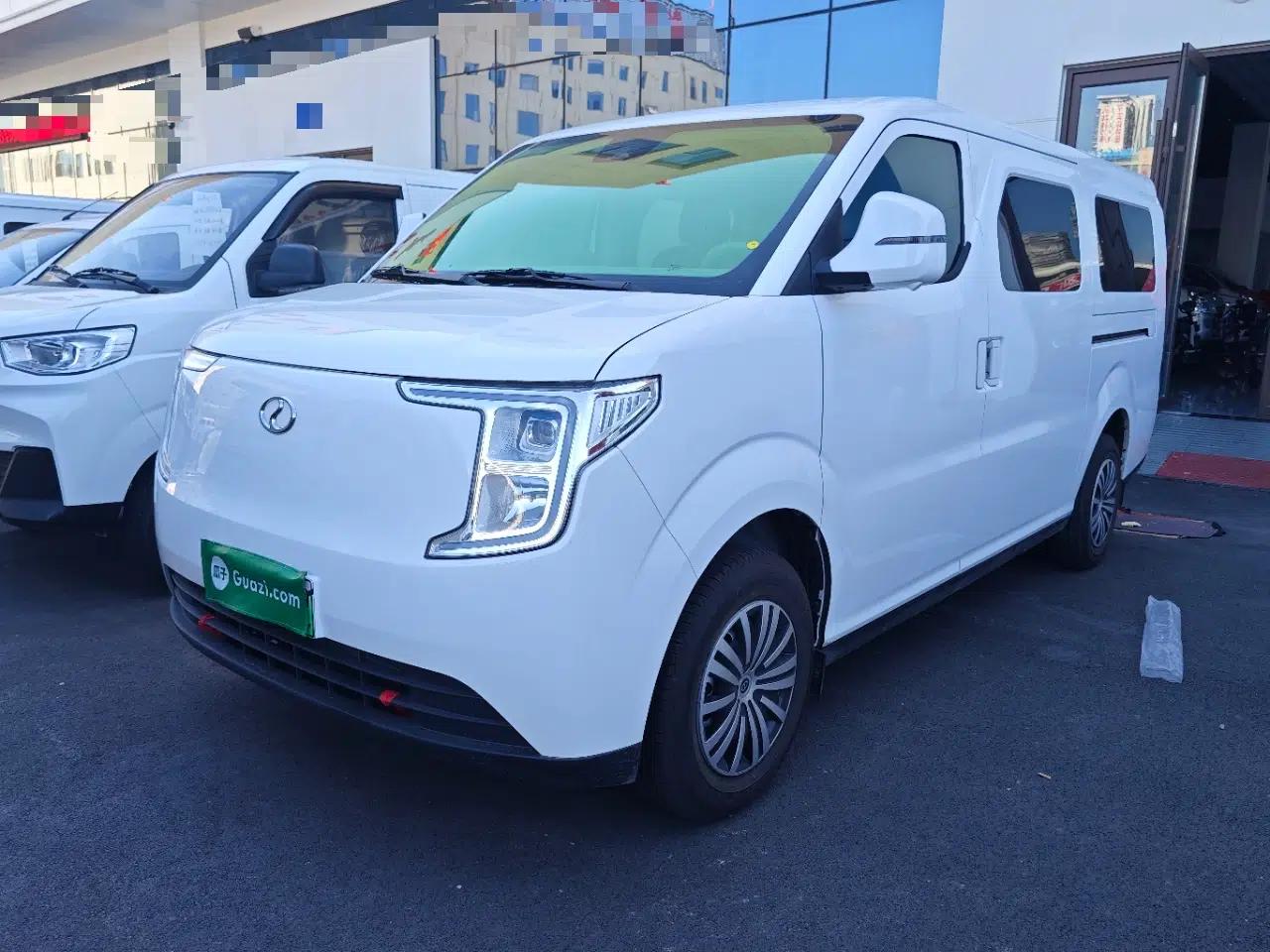 Ruichi R5 2025 Model Passenger Vehicle Smart Driving Ultra-Charging Edition, Pioneer Type I — миниатюра 1