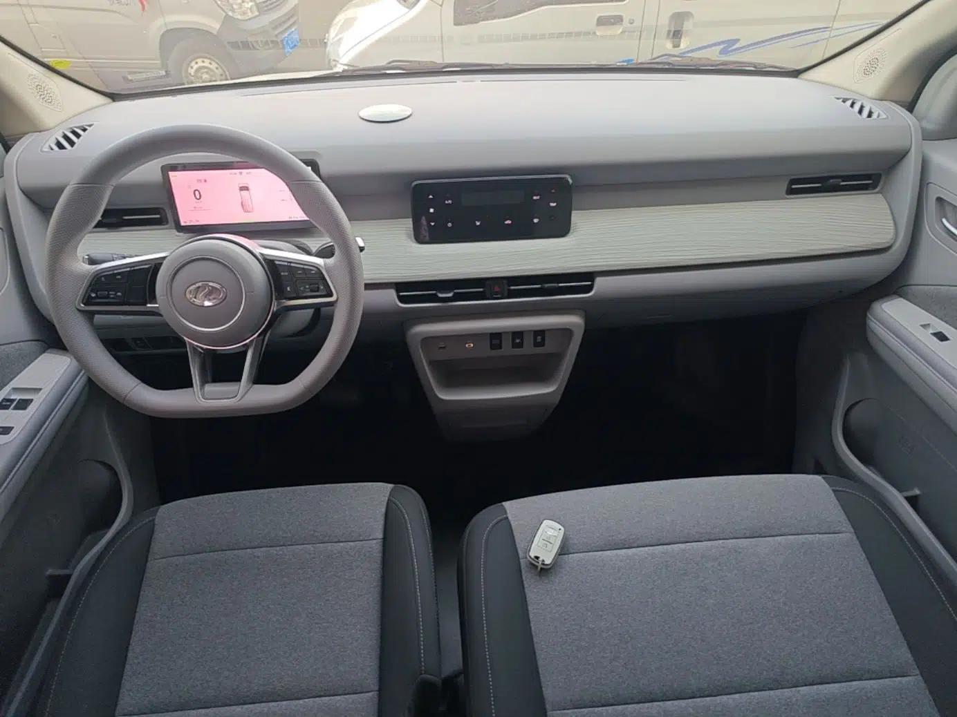 Ruichi R5 2025 Model Passenger Vehicle Smart Driving Ultra-Charging Edition, Pioneer Type I — миниатюра 13
