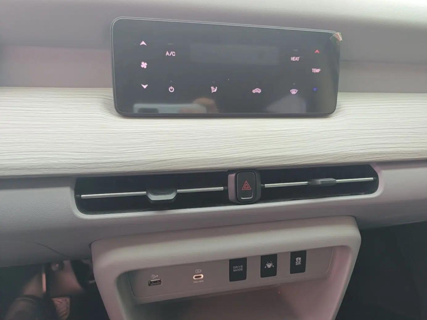 Ruichi R5 2025 Model Passenger Vehicle Smart Driving Ultra-Charging Edition, Pioneer Type I — миниатюра 16