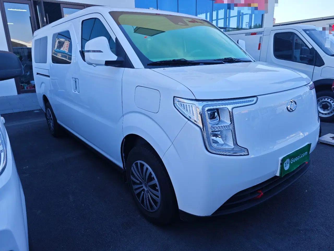 Ruichi R5 2025 Model Passenger Vehicle Smart Driving Ultra-Charging Edition, Pioneer Type I — миниатюра 3