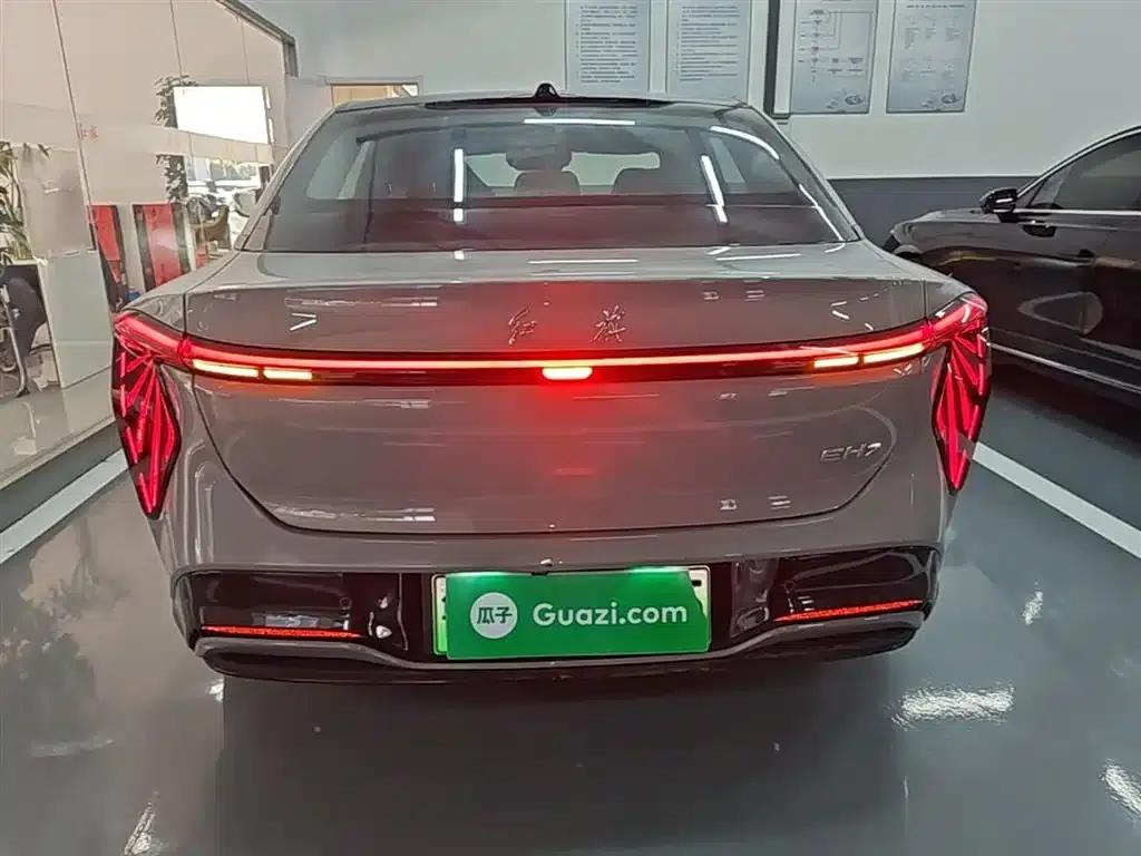 Hongqi EH7 2025 640 AWD Smart Selection Edition — миниатюра 6