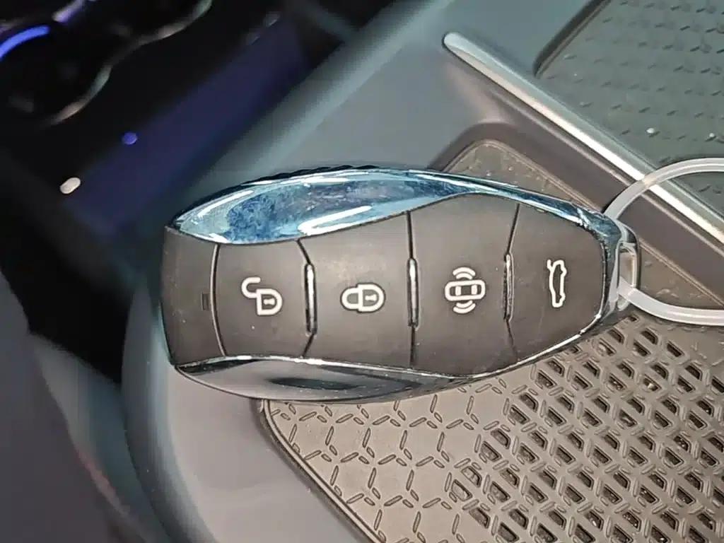 Hongqi EH7 2025 640 AWD Smart Selection Edition — миниатюра 9