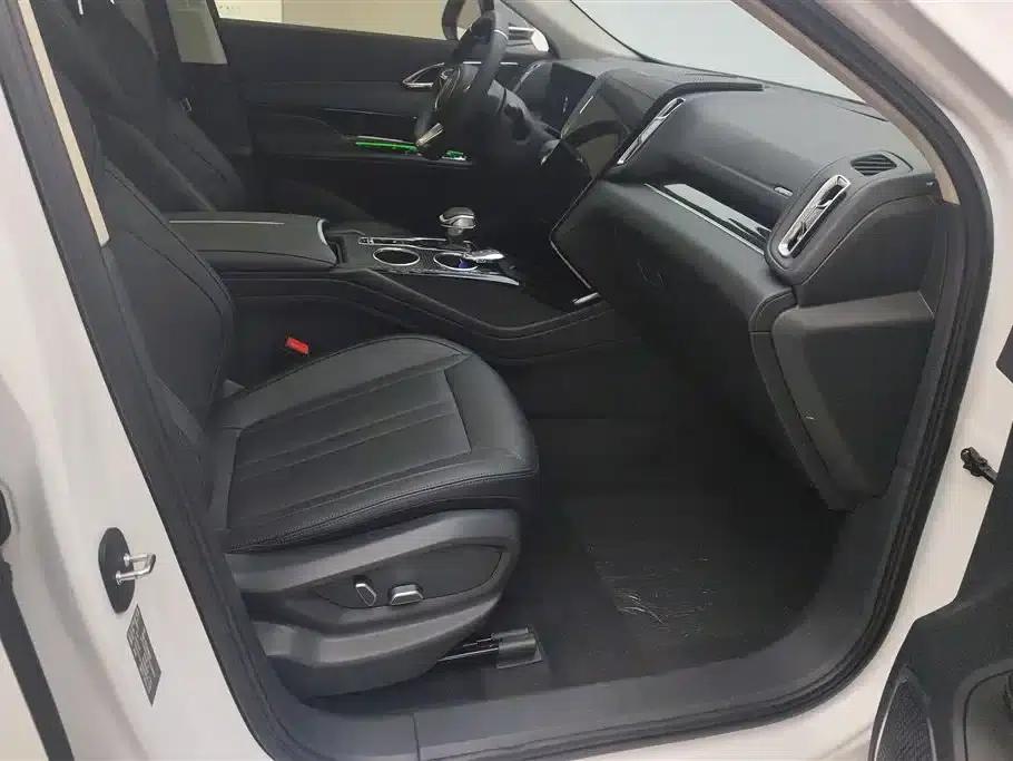 Hongqi HS3 2023 1.5T 2WD Goodness Edition — миниатюра 8